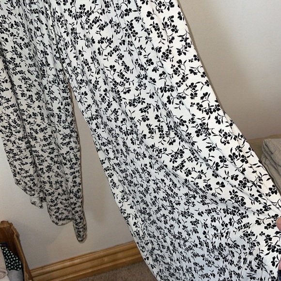 🌹NWOT:Z SUPPLY FLARED GIA DITSY JUMPSUIT - Picture 9 of 12